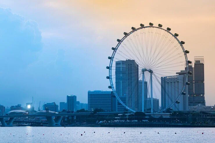  A final wide shot of Sentosa Sensoryscape at sunset